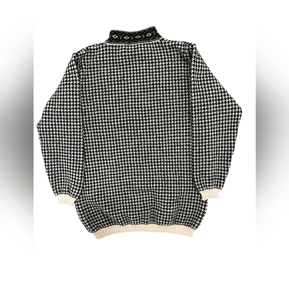United Colors Of Benetton Black and White Patterned Turtleneck Sweater